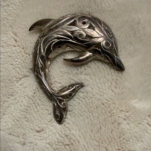 Elegant sterling Silver Dolphin Brooch